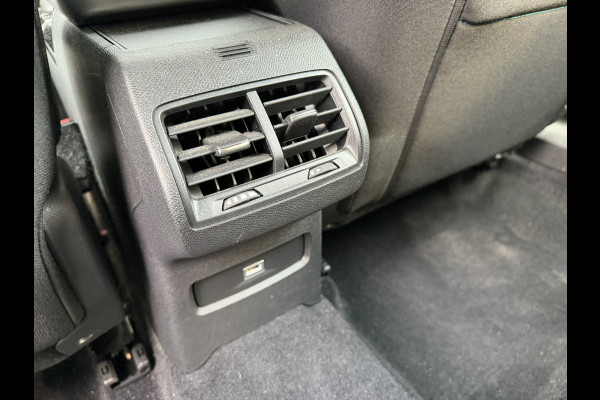 Citroën C4 1.2 VTR Sport 130PK | Camera achter | Stoelverwarming | Voorruit verwarming | Apple Carplay | Cruise control | Climate control