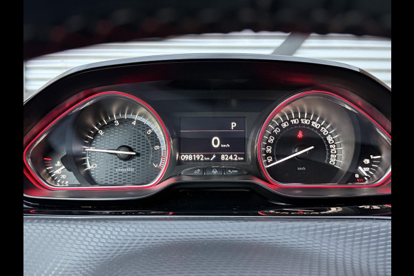 Peugeot 2008 1.2 PureTech GT-Line 1e Eigenaar|Navi|Pano|Carplay|Clima|Cruise|Stoelverwarming|Nieuwe APK bij Aflevering
