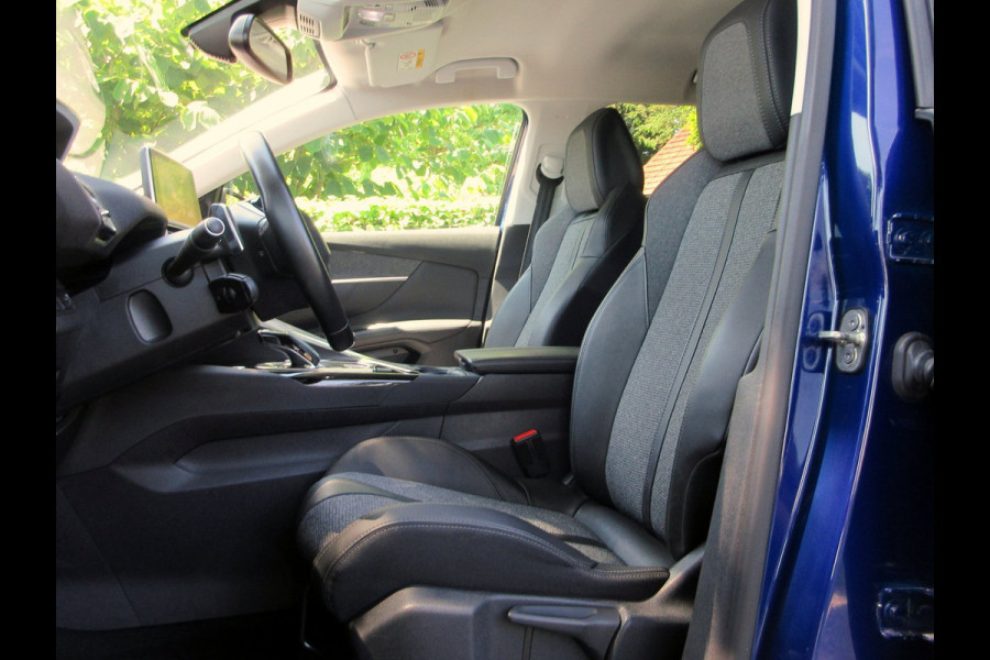 Peugeot 3008 1.2 PureTech Blue Lease Executive * Trekhaak * Navigatie *
