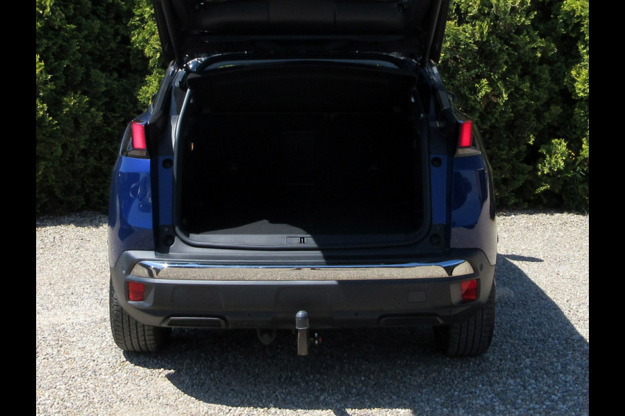 Peugeot 3008 1.2 PureTech Blue Lease Executive * Trekhaak * Navigatie *