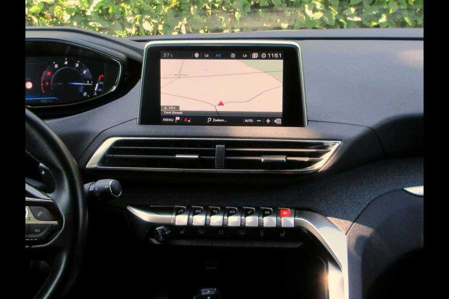 Peugeot 3008 1.2 PureTech Blue Lease Executive * Trekhaak * Navigatie *