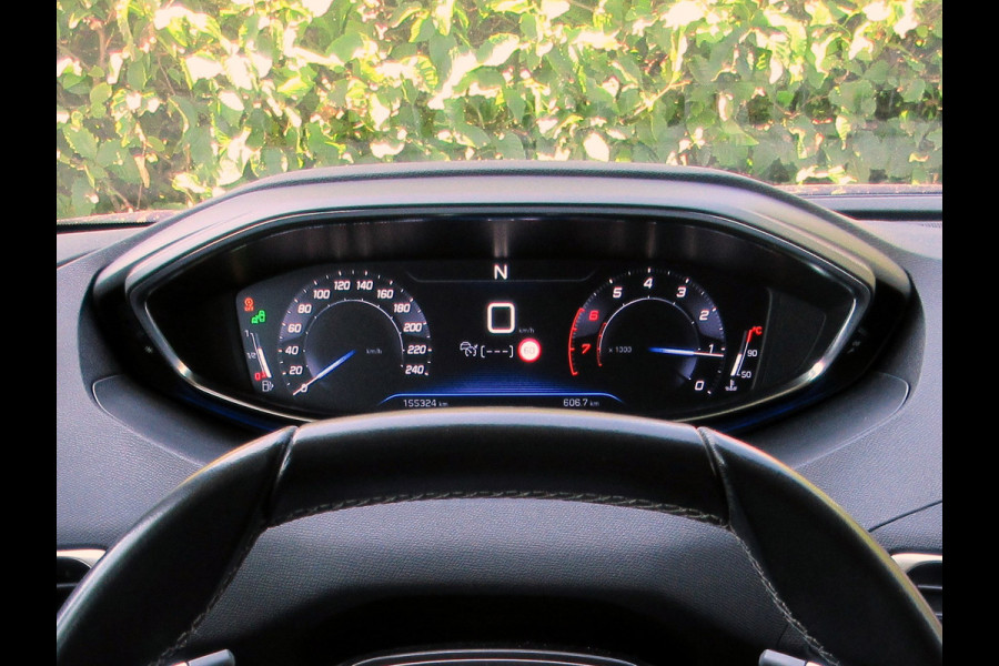Peugeot 3008 1.2 PureTech Blue Lease Executive * Trekhaak * Navigatie *
