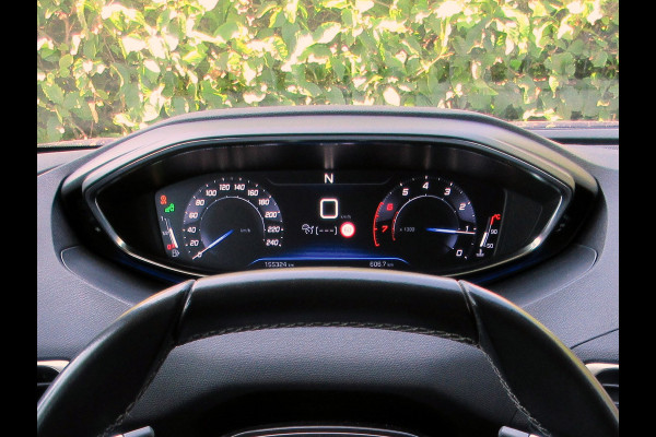 Peugeot 3008 1.2 PureTech Blue Lease Executive * Trekhaak * Navigatie *
