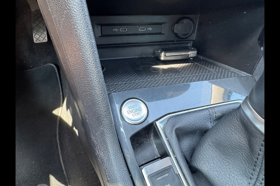 Volkswagen Tiguan 2.0 TDI 150PK DSG PANO LED KEYLESS