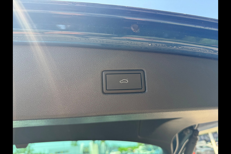 Volkswagen Tiguan 2.0 TDI 150PK DSG PANO LED KEYLESS