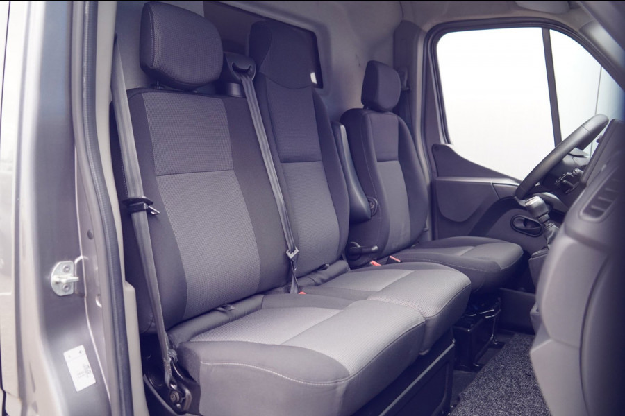 Renault Master T35 2.3 dCi 180 L2H2 DC Energy / Org. NL / Camera / Climate / EX. BTW
