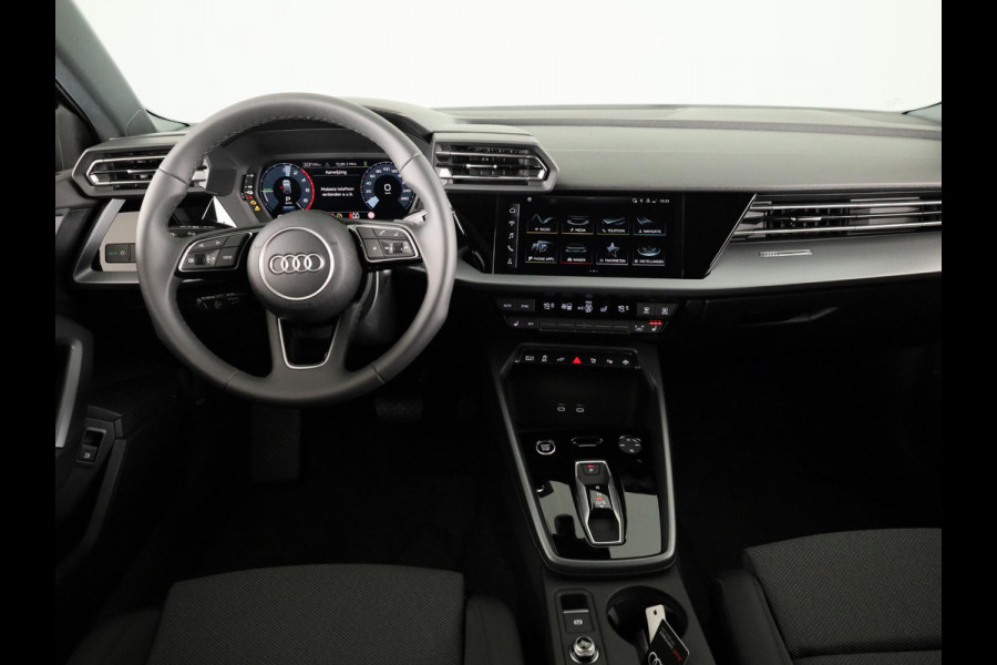 Audi A3 Sportback Pro Line 40 TFSI e 204 pk | Assis.pak Driving+Parking plus | Led v+a, dyna. knipper. achter | Sportstoelen zwarte stof | Apple carplay |