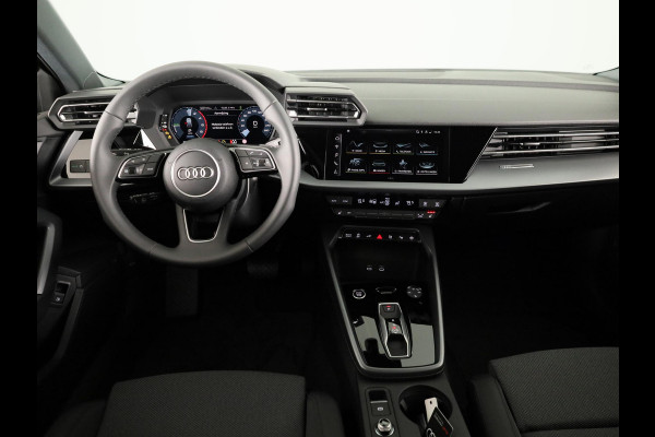 Audi A3 Sportback Pro Line 40 TFSI e 204 pk | Assis.pak Driving+Parking plus | Led v+a, dyna. knipper. achter | Sportstoelen zwarte stof | Apple carplay |