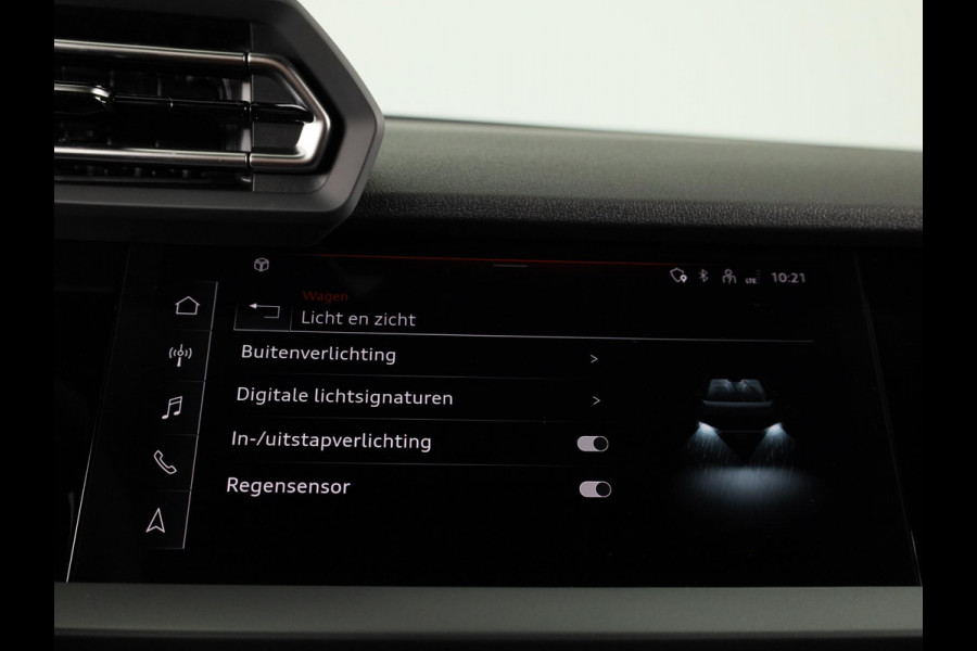 Audi A3 Sportback Pro Line 40 TFSI e 204 pk | Assis.pak Driving+Parking plus | Led v+a, dyna. knipper. achter | Sportstoelen zwarte stof | Apple carplay |