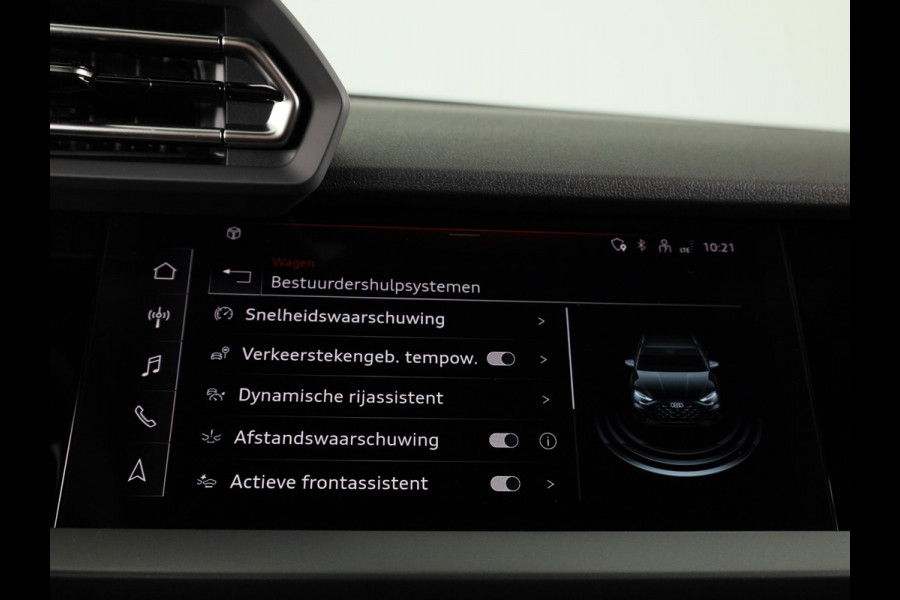 Audi A3 Sportback Pro Line 40 TFSI e 204 pk | Assis.pak Driving+Parking plus | Led v+a, dyna. knipper. achter | Sportstoelen zwarte stof | Apple carplay |