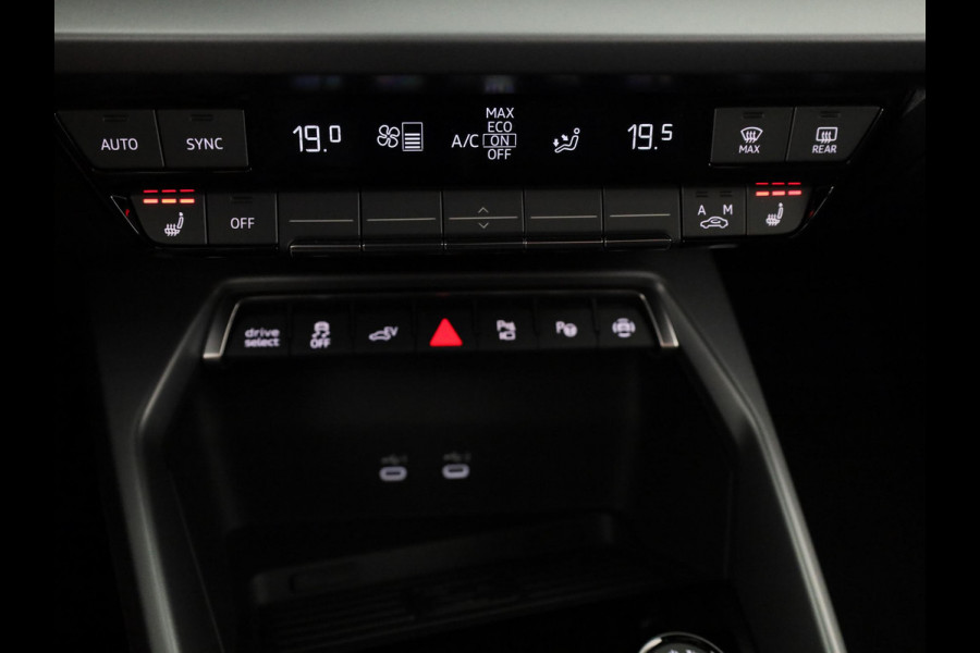 Audi A3 Sportback Pro Line 40 TFSI e 204 pk | Assis.pak Driving+Parking plus | Led v+a, dyna. knipper. achter | Sportstoelen zwarte stof | Apple carplay |