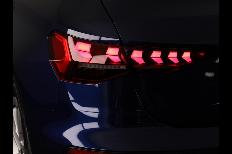Audi A3 Sportback Pro Line 40 TFSI e 204 pk | Assis.pak Driving+Parking plus | Led v+a, dyna. knipper. achter | Sportstoelen zwarte stof | Apple carplay |