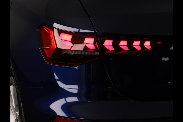 Audi A3 Sportback Pro Line 40 TFSI e 204 pk | Assis.pak Driving+Parking plus | Led v+a, dyna. knipper. achter | Sportstoelen zwarte stof | Apple carplay |