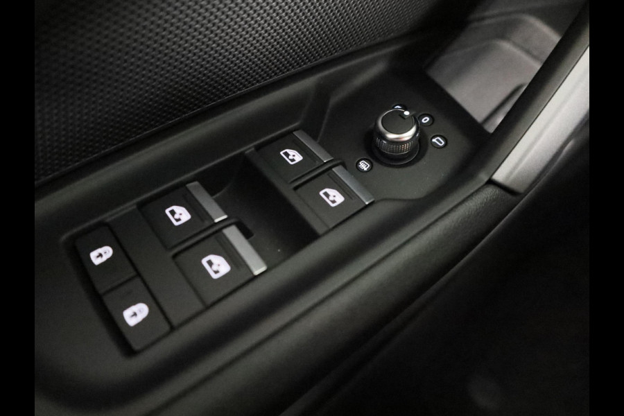 Audi A3 Sportback Pro Line 40 TFSI e 204 pk | Assis.pak Driving+Parking plus | Led v+a, dyna. knipper. achter | Sportstoelen zwarte stof | Apple carplay |