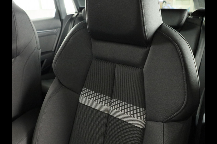 Audi A3 Sportback Pro Line 40 TFSI e 204 pk | Assis.pak Driving+Parking plus | Led v+a, dyna. knipper. achter | Sportstoelen zwarte stof | Apple carplay |