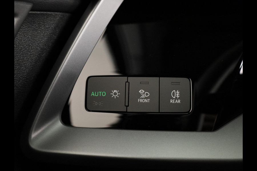 Audi A3 Sportback Pro Line 40 TFSI e 204 pk | Assis.pak Driving+Parking plus | Led v+a, dyna. knipper. achter | Sportstoelen zwarte stof | Apple carplay |