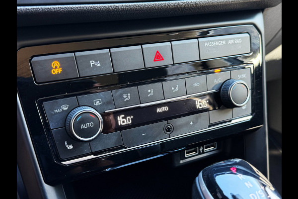 Volkswagen T-Cross 1.0 TSI Style Business Camera_Trekh_Carplay_ACC