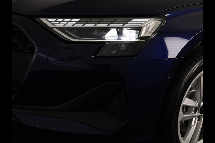 Audi A3 Sportback Pro Line 40 TFSI e 204 pk | Assis.pak Driving+Parking plus | Led v+a, dyna. knipper. achter | Sportstoelen zwarte stof | Apple carplay |