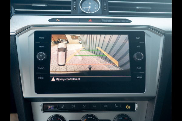Volkswagen Passat Variant 1.4 TSI ACT Comfortline Business | Trekhaak afnb. | Camera | Led Koplampen | Stoelverwarming | Prijs Rijklaar!!