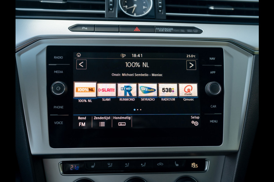 Volkswagen Passat Variant 1.4 TSI ACT Comfortline Business | Trekhaak afnb. | Camera | Led Koplampen | Stoelverwarming | Prijs Rijklaar!!