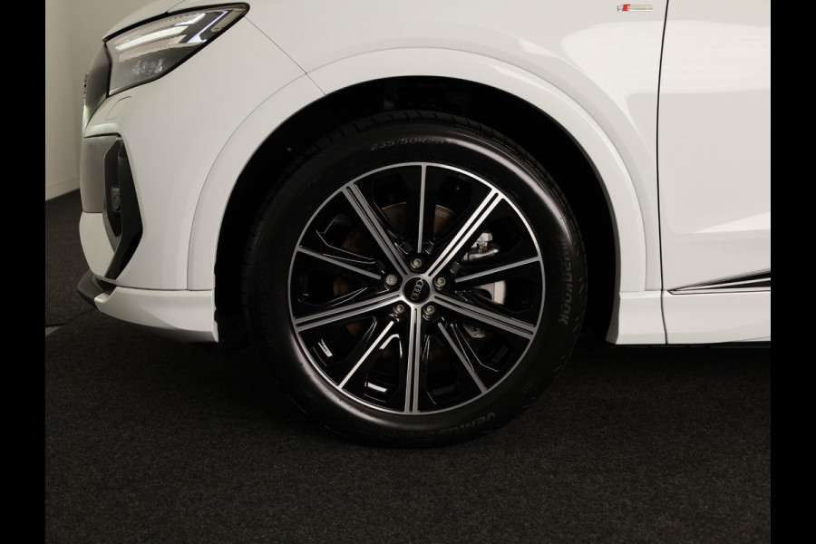 Audi Q4 Sportback e-tron 45 S edition Competition 82 kWh 286 pk | Assistentiepakket plus | Trekhaak | Ambient lichtpakket | Optiekpakket zwart plus |