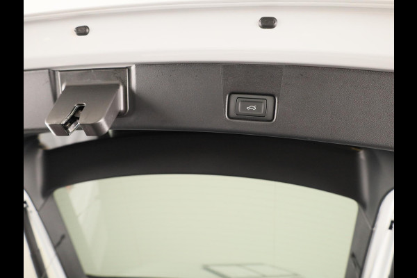 Audi Q4 Sportback e-tron 45 S edition Competition 82 kWh 286 pk | Assistentiepakket plus | Trekhaak | Ambient lichtpakket | Optiekpakket zwart plus |