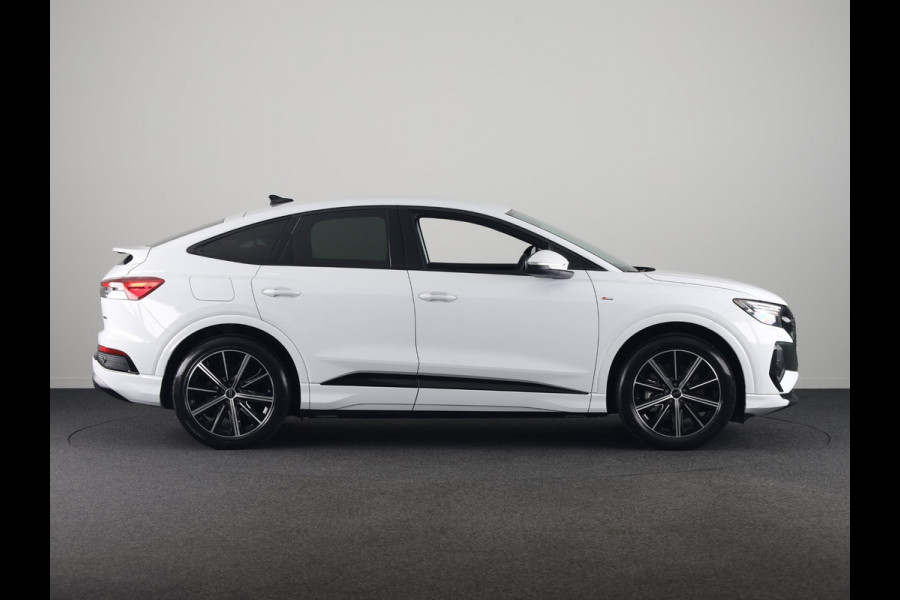 Audi Q4 Sportback e-tron 45 S edition Competition 82 kWh 286 pk | Assistentiepakket plus | Trekhaak | Ambient lichtpakket | Optiekpakket zwart plus |