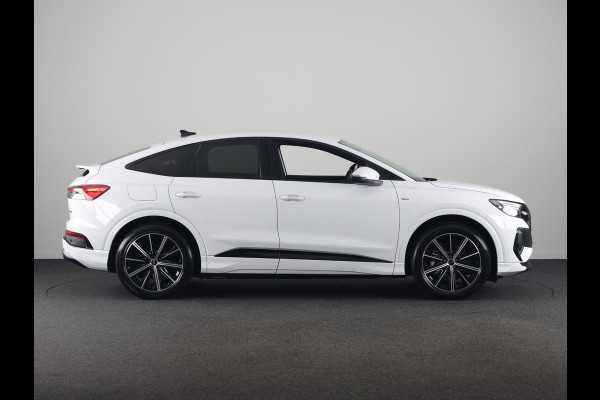 Audi Q4 Sportback e-tron 45 S edition Competition 82 kWh 286 pk | Assistentiepakket plus | Trekhaak | Ambient lichtpakket | Optiekpakket zwart plus |