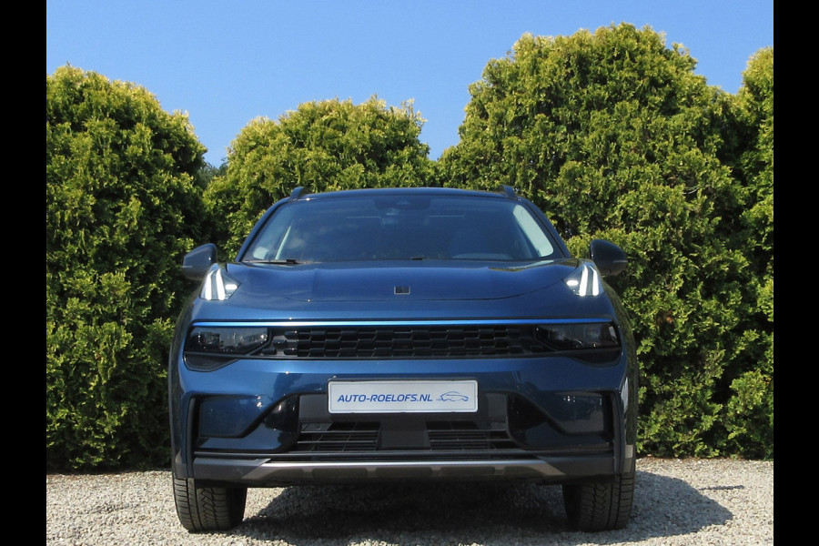 Lynk & Co 01 1.5 * Panoramadak *