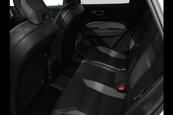 Volvo XC60 2.0 T6 Plug-in hybrid AWD Automaat Plus Dark Adaptieve cruise control Leder Navigatie Google Harman Kardon Panorama dak Lichtmetalen Velgen Dab Stoelverwarming Camera 360 Led Climate control Apple Carplay/ Android Auto