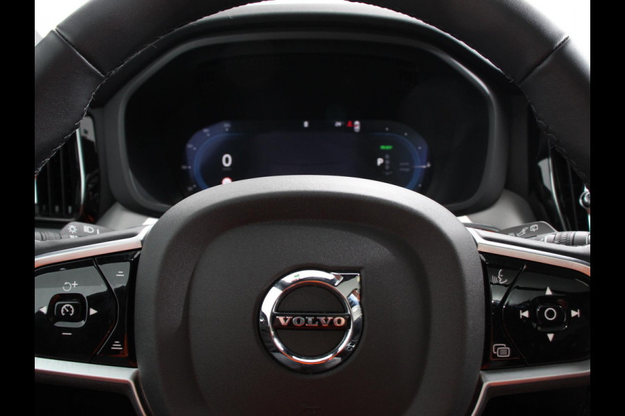 Volvo XC60 2.0 T6 Plug-in hybrid AWD Automaat Plus Dark Adaptieve cruise control Leder Navigatie Google Harman Kardon Panorama dak Lichtmetalen Velgen Dab Stoelverwarming Camera 360 Led Climate control Apple Carplay/ Android Auto