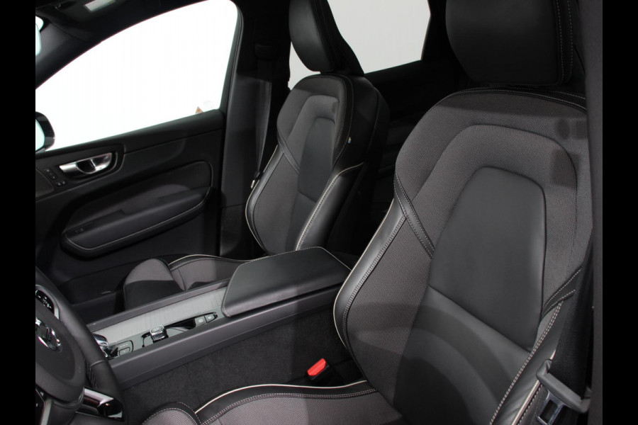 Volvo XC60 2.0 T6 Plug-in hybrid AWD Automaat Plus Dark Adaptieve cruise control Leder Navigatie Google Harman Kardon Panorama dak Lichtmetalen Velgen Dab Stoelverwarming Camera 360 Led Climate control Apple Carplay/ Android Auto