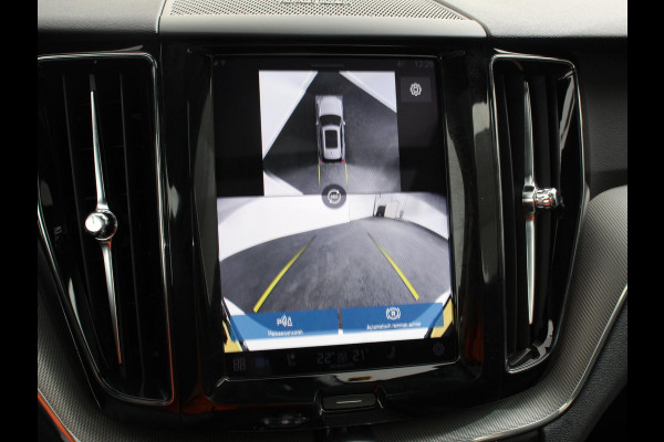 Volvo XC60 2.0 T6 Plug-in hybrid AWD Automaat Plus Dark Adaptieve cruise control Leder Navigatie Google Harman Kardon Panorama dak Lichtmetalen Velgen Dab Stoelverwarming Camera 360 Led Climate control Apple Carplay/ Android Auto