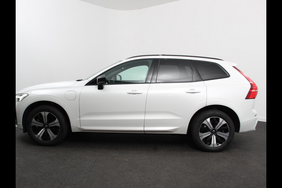 Volvo XC60 2.0 T6 Plug-in hybrid AWD Automaat Plus Dark Adaptieve cruise control Leder Navigatie Google Harman Kardon Panorama dak Lichtmetalen Velgen Dab Stoelverwarming Camera 360 Led Climate control Apple Carplay/ Android Auto