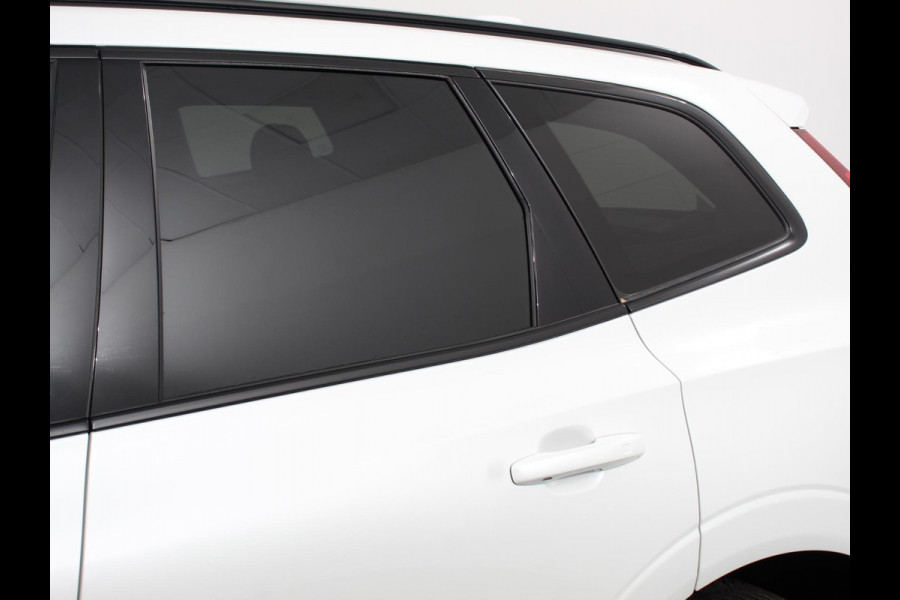 Volvo XC60 2.0 T6 Plug-in hybrid AWD Automaat Plus Dark Adaptieve cruise control Leder Navigatie Google Harman Kardon Panorama dak Lichtmetalen Velgen Dab Stoelverwarming Camera 360 Led Climate control Apple Carplay/ Android Auto