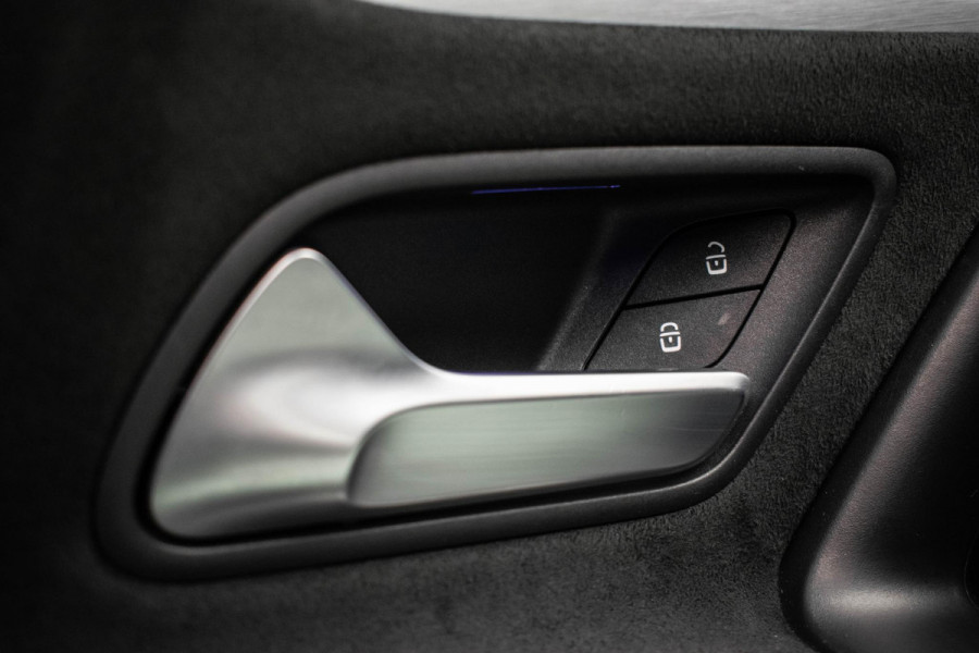 Mercedes-Benz CLA-Klasse 250 e AMG PANO|MEMORY SEATS|KEYLESS|