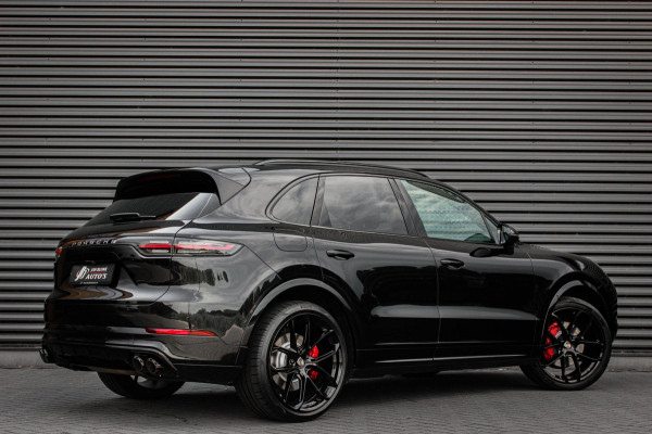 Porsche Cayenne 3.0 E-Hybrid FULL BLACK / PANO-DAK / SPORT CHRONO / LUCHTVERING / TREKHAAK / NAVIGATIE/ONDERHOUDSHISTORY / CARPLAY