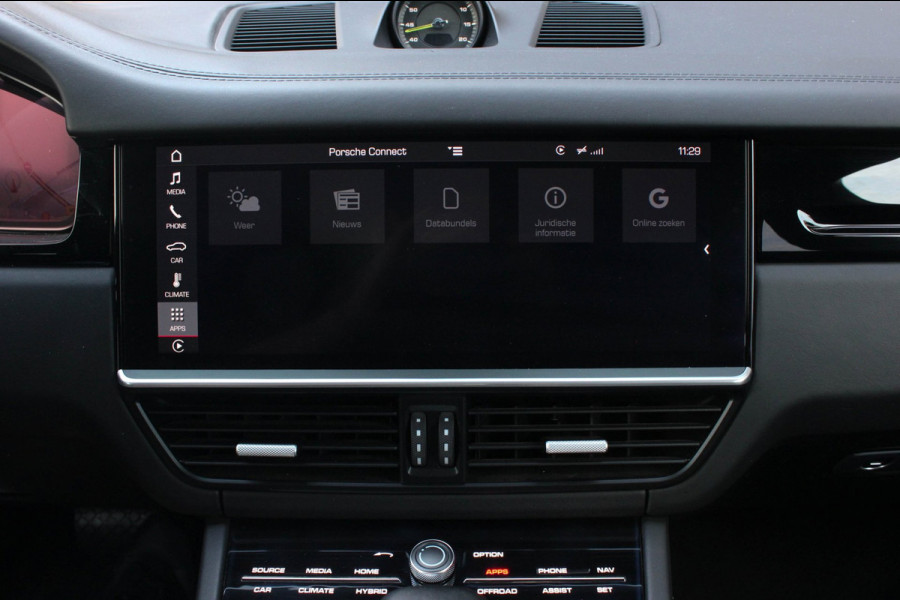 Porsche Cayenne 3.0 E-Hybrid FULL BLACK / PANO-DAK / SPORT CHRONO / LUCHTVERING / TREKHAAK / NAVIGATIE/ONDERHOUDSHISTORY / CARPLAY