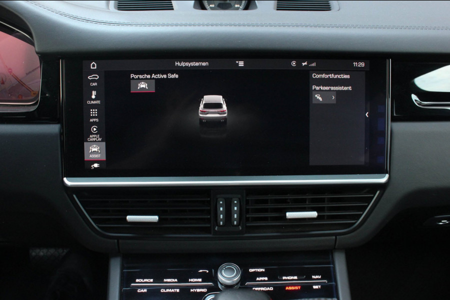 Porsche Cayenne 3.0 E-Hybrid FULL BLACK / PANO-DAK / SPORT CHRONO / LUCHTVERING / TREKHAAK / NAVIGATIE/ONDERHOUDSHISTORY / CARPLAY