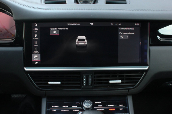 Porsche Cayenne 3.0 E-Hybrid FULL BLACK / PANO-DAK / SPORT CHRONO / LUCHTVERING / TREKHAAK / NAVIGATIE/ONDERHOUDSHISTORY / CARPLAY