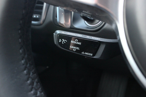 Porsche Cayenne 3.0 E-Hybrid FULL BLACK / PANO-DAK / SPORT CHRONO / LUCHTVERING / TREKHAAK / NAVIGATIE/ONDERHOUDSHISTORY / CARPLAY