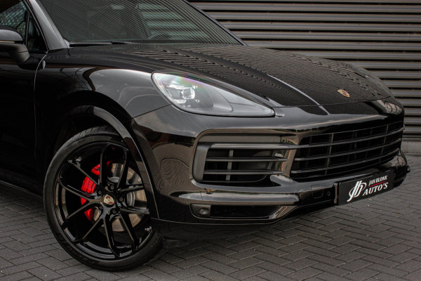 Porsche Cayenne 3.0 E-Hybrid FULL BLACK / PANO-DAK / SPORT CHRONO / LUCHTVERING / TREKHAAK / NAVIGATIE/ONDERHOUDSHISTORY / CARPLAY
