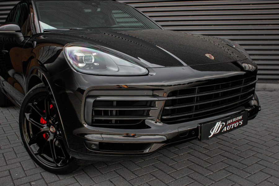 Porsche Cayenne 3.0 E-Hybrid FULL BLACK / PANO-DAK / SPORT CHRONO / LUCHTVERING / TREKHAAK / NAVIGATIE/ONDERHOUDSHISTORY / CARPLAY