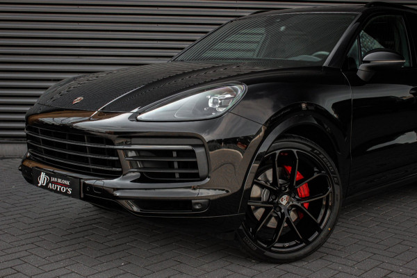 Porsche Cayenne 3.0 E-Hybrid FULL BLACK / PANO-DAK / SPORT CHRONO / LUCHTVERING / TREKHAAK / NAVIGATIE/ONDERHOUDSHISTORY / CARPLAY