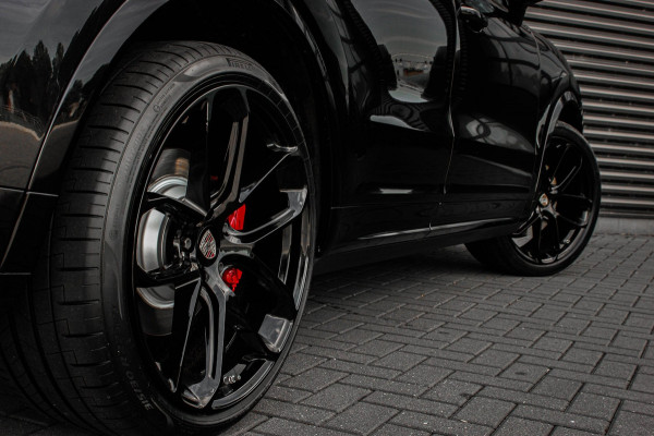 Porsche Cayenne 3.0 E-Hybrid FULL BLACK / PANO-DAK / SPORT CHRONO / LUCHTVERING / TREKHAAK / NAVIGATIE/ONDERHOUDSHISTORY / CARPLAY