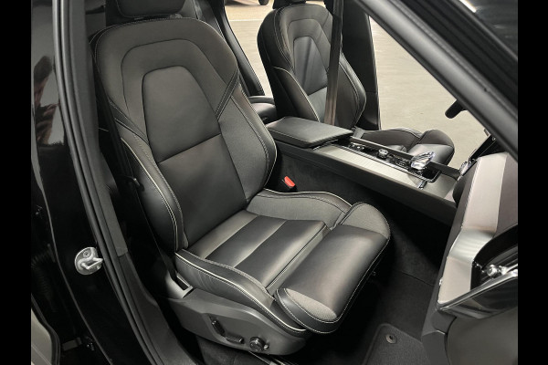 Volvo XC60 2.0 T6 Plug-in hybrid AWD Plus Dark Trekhaak | Open dak | Adaptive cruise control | Stoel-/stuur verwarming | 22"wielen | Carplay | Google
