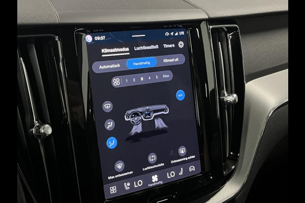 Volvo XC60 2.0 T6 Plug-in hybrid AWD Plus Dark Trekhaak | Open dak | Adaptive cruise control | Stoel-/stuur verwarming | 22"wielen | Carplay | Google