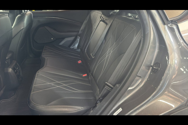 Ford Mustang Mach-E RWD 75 kWh TREKHAAK 19"LM VELGEN LEDEREN BEKLEDING Technology Pack