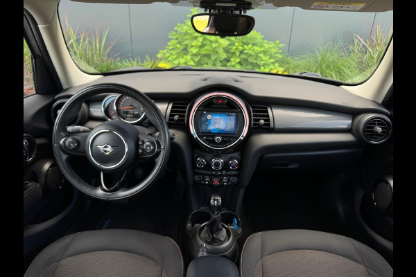 MINI 5-deurs 1.5 Cooper Business Edition ORG NL | SPORTVELGEN | CLIMATE | CRUISE CONTROL | MF STUUR