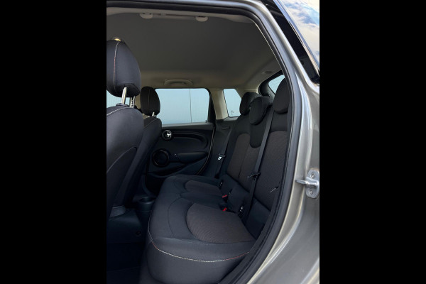 MINI 5-deurs 1.5 Cooper Business Edition ORG NL | SPORTVELGEN | CLIMATE | CRUISE CONTROL | MF STUUR